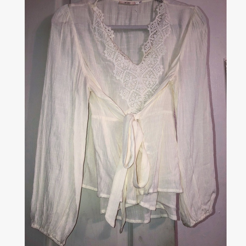 Flirty blouse